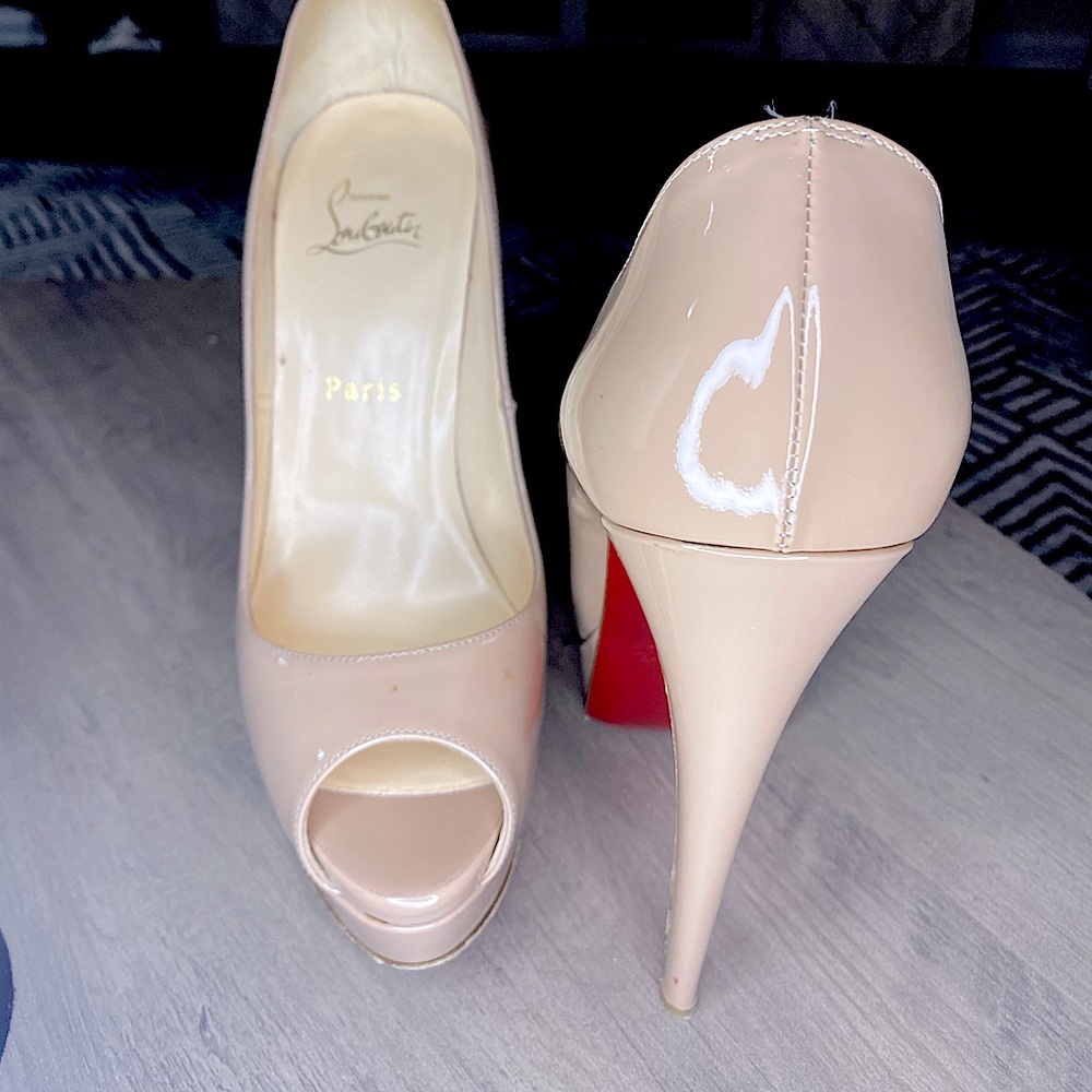 Christian Louboutin Lady Peep